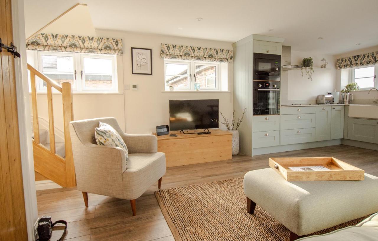 Finwood Green Farm Holiday Cottages-The Calf Shed And The Milk Parlour Henley-in-Arden Εξωτερικό φωτογραφία