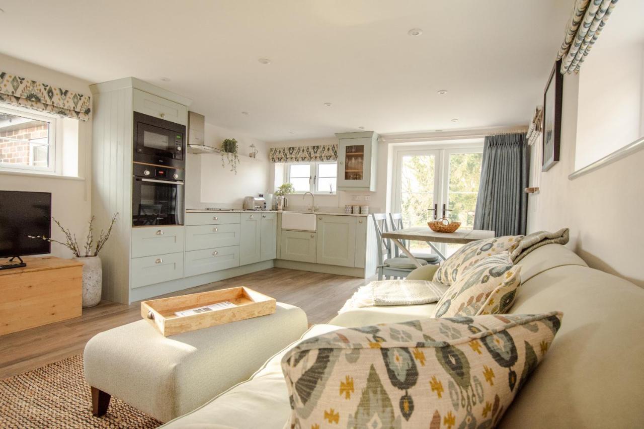 Finwood Green Farm Holiday Cottages-The Calf Shed And The Milk Parlour Henley-in-Arden Εξωτερικό φωτογραφία